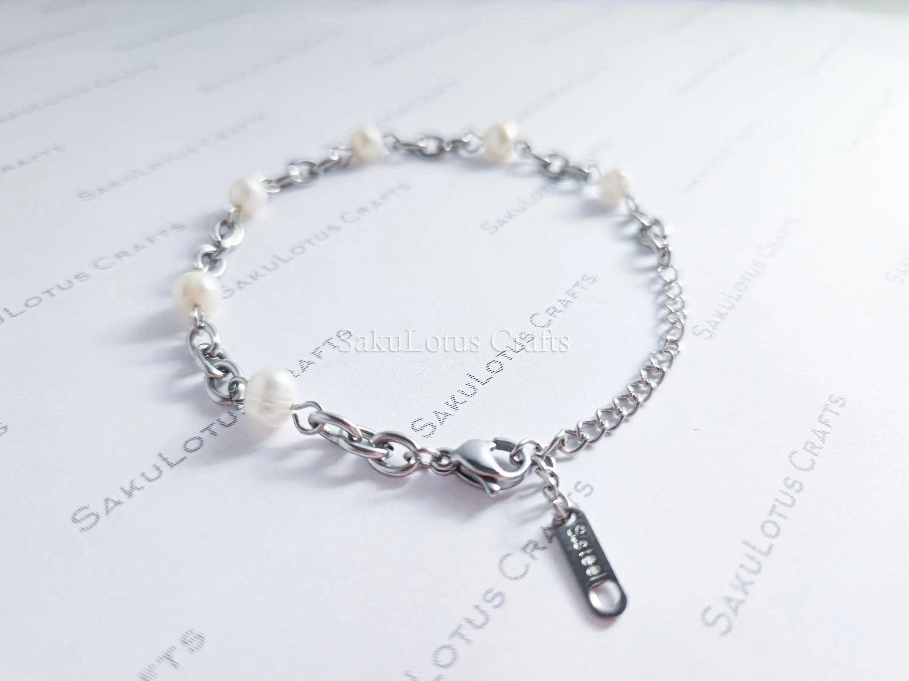 Natural Freshwater Pearl Bracelet • 6" Chunky Stainless Steel Chain • 18K Gold or Silver Finish • Adjustable Extender