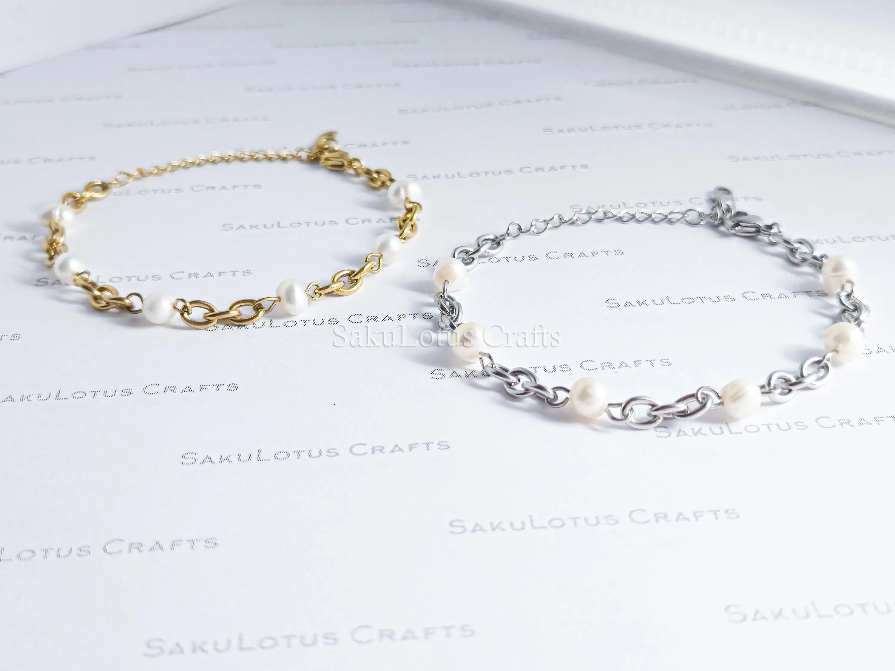 Natural Freshwater Pearl Bracelet • 6" Chunky Stainless Steel Chain • 18K Gold or Silver Finish • Adjustable Extender