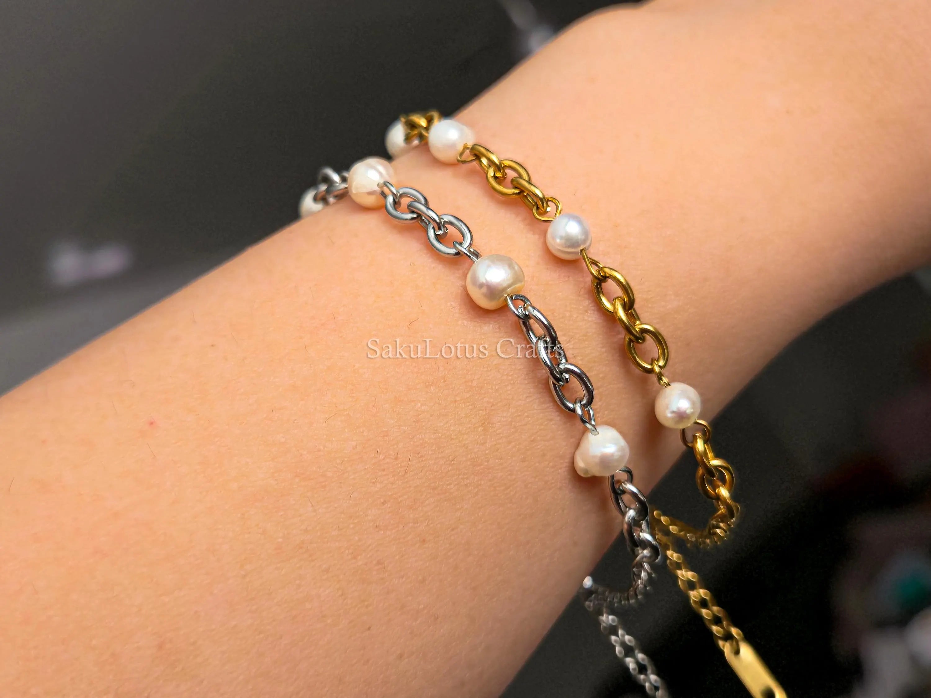 Natural Freshwater Pearl Bracelet • 6" Chunky Stainless Steel Chain • 18K Gold or Silver Finish • Adjustable Extender